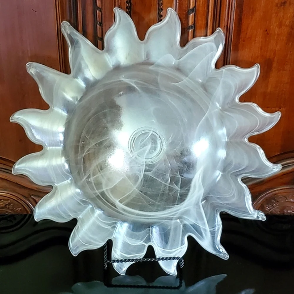 Huge 19 1/2" Helios ☀️ Sun Art Glass Bowl - Picture 6 of 10